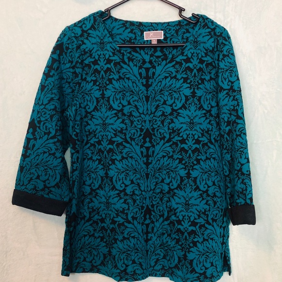 JM Collection Med 3/4 sleeve black and blue top. - Picture 2 of 7